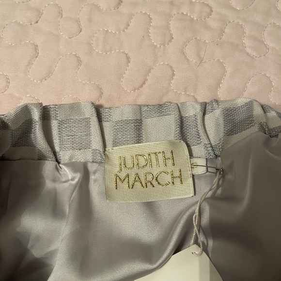 Gray & White Plaid Skirt - Picture 3 of 3